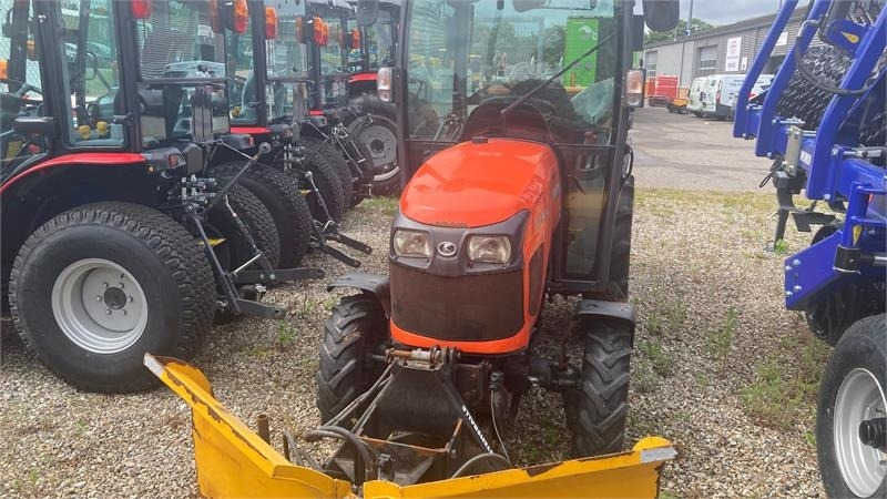 Kubota STW37 Kun 1144 timer STW37 - جرار خدمات بلدية: صورة 3 Kubota STW37 Kun 1144 timer STW37 - جرار خدمات بلدية: صورة 3