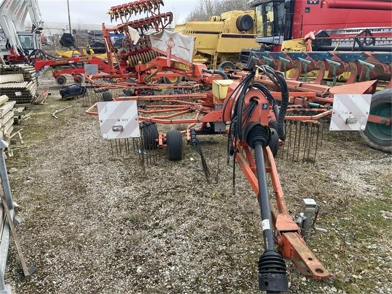 Kuhn GA 7822 MASTERDRIVE - نشارة الدريس/ شوكة جرف: صورة 1 Kuhn GA 7822 MASTERDRIVE - نشارة الدريس/ شوكة جرف: صورة 1