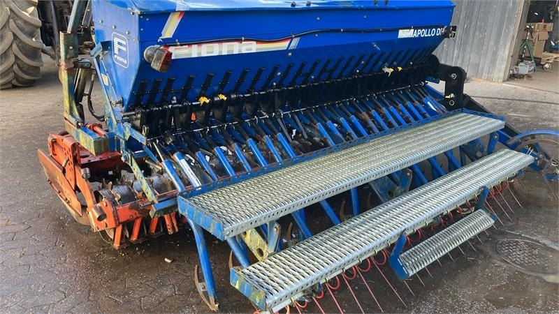Kuhn HR 3001 M med Fiona Apollo - آلة بذر الحصاد: صورة 3 Kuhn HR 3001 M med Fiona Apollo - آلة بذر الحصاد: صورة 3