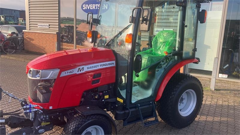 Massey Ferguson 1740 HC Frontlift/pto og 150 cm fejemaskine - جرار خدمات بلدية: صورة 4 Massey Ferguson 1740 HC Frontlift/pto og 150 cm fejemaskine - جرار خدمات بلدية: صورة 4