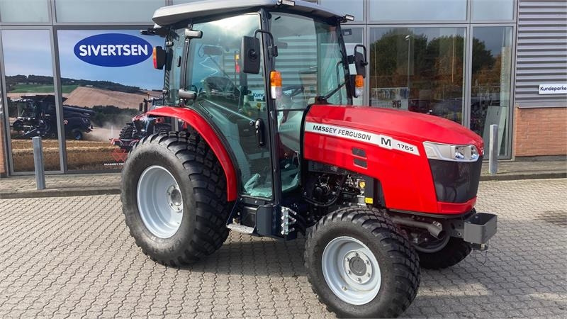 Massey Ferguson 1765 M HC - جرار خدمات بلدية: صورة 1 Massey Ferguson 1765 M HC - جرار خدمات بلدية: صورة 1