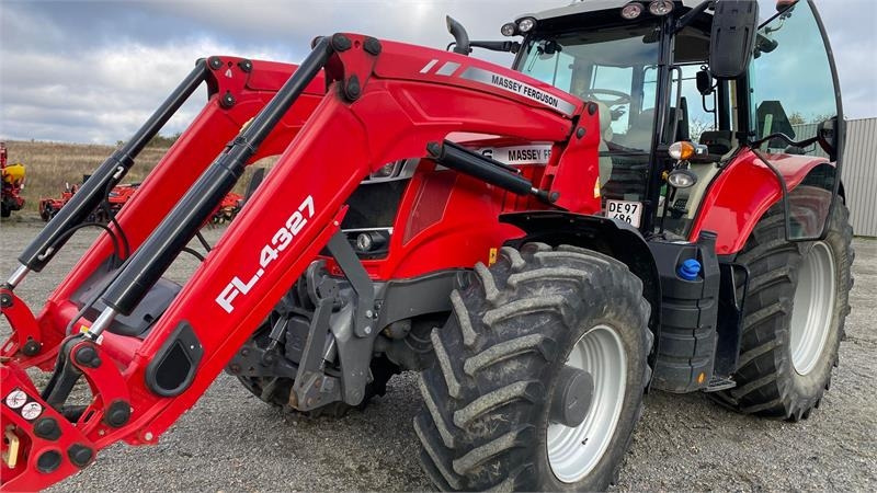 Massey Ferguson 7718S Dyna 6 Efficient inkl. FL4327 Frontlæsser  - جرار: صورة 1 Massey Ferguson 7718S Dyna 6 Efficient inkl. FL4327 Frontlæsser  - جرار: صورة 1