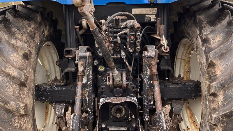 New Holland TS 115 A - جرار: صورة 5 New Holland TS 115 A - جرار: صورة 5