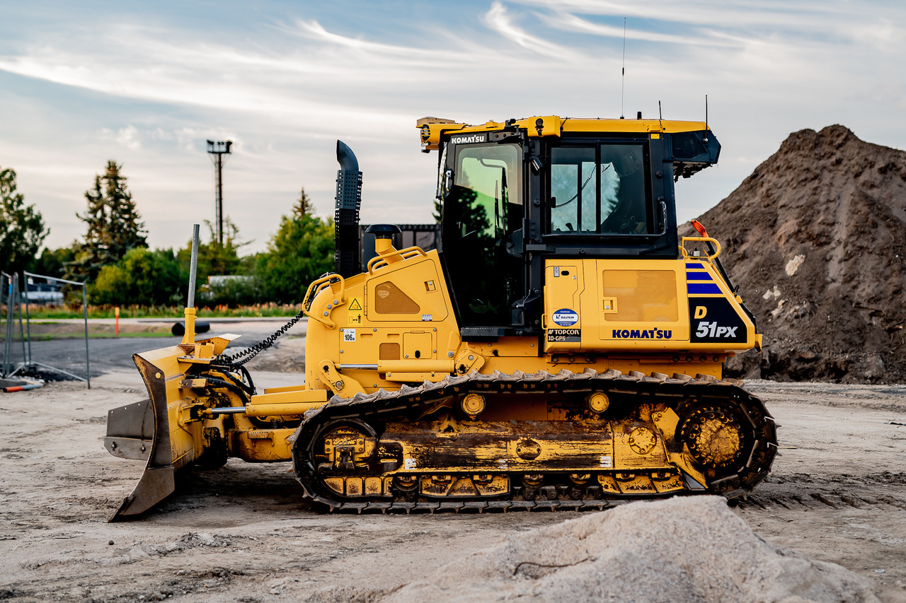 KOMATSU D51PX - بلدوزر: صورة 1 KOMATSU D51PX - بلدوزر: صورة 1
