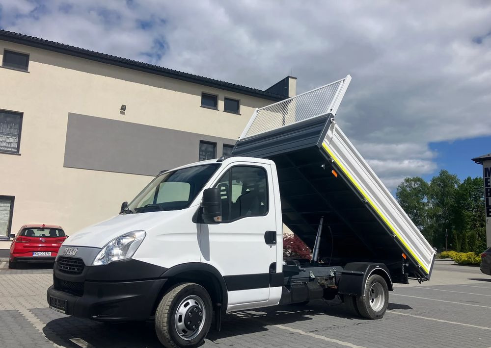 Iveco Iveco daily 35C13 wywrotka solidny kiper - قلاب صغير: صورة 1 Iveco Iveco daily 35C13 wywrotka solidny kiper - قلاب صغير: صورة 1