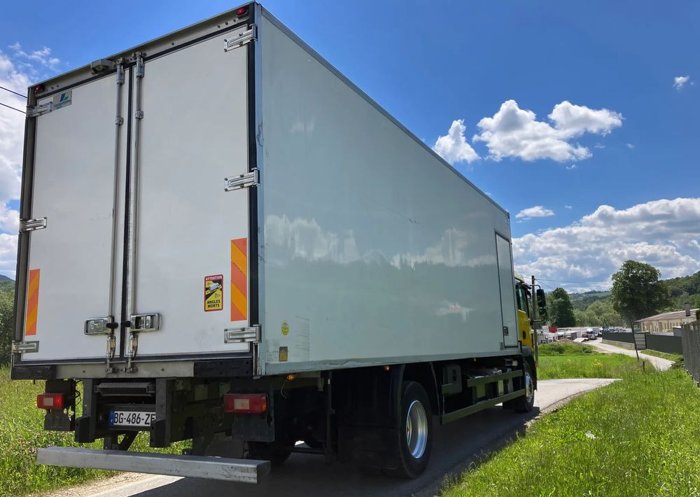 MAN MAN TGM 18.290 SYPIALKA chłodnia izoterma kontener - شاحنة ذات مبرد: صورة 4 MAN MAN TGM 18.290 SYPIALKA chłodnia izoterma kontener - شاحنة ذات مبرد: صورة 4