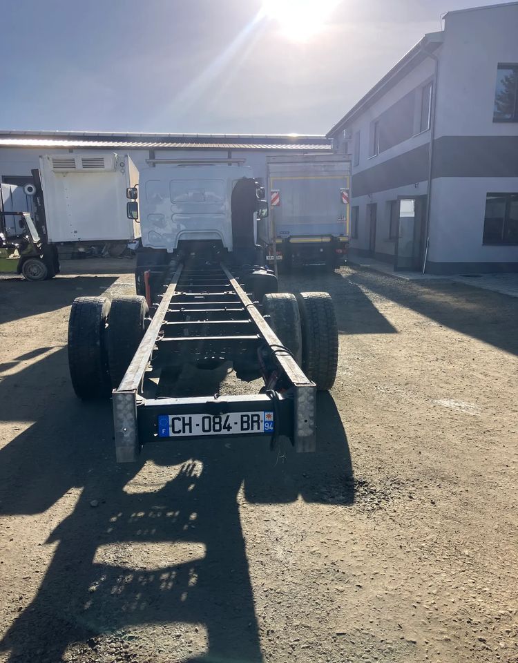 Renault RENAULT Premium 280 ramo do zabudowy - شاحنة بهيكل معدني للمقصورة: صورة 4 Renault RENAULT Premium 280 ramo do zabudowy - شاحنة بهيكل معدني للمقصورة: صورة 4