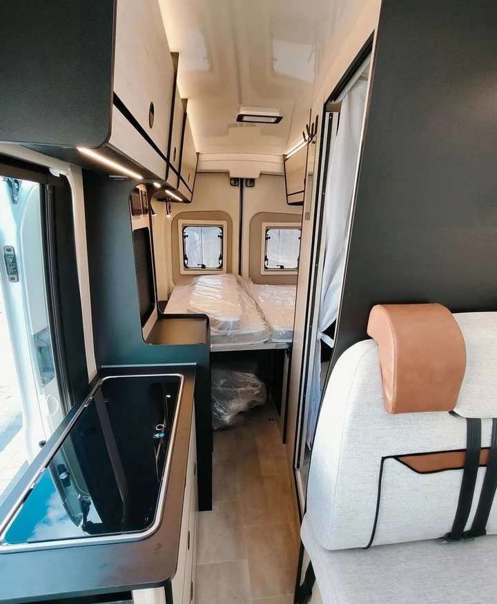 كرفان فان للبيع  FORD Rimor NEW Ford Van 238 Truma Diesel Roller Shutters Remis AUTOMAT: صورة 11