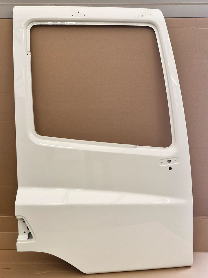 DAF CF EURO 6 DRZWI PRAWE - هيكل السيارة الخارجية - شاحنة: صورة 1 DAF CF EURO 6 DRZWI PRAWE - هيكل السيارة الخارجية - شاحنة: صورة 1