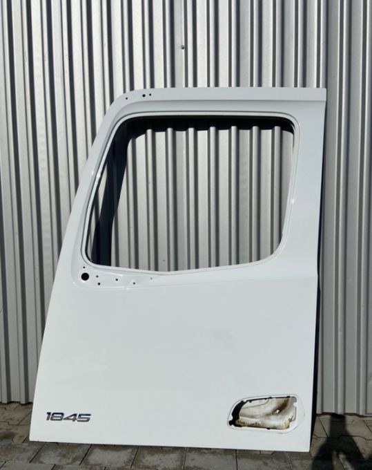 Drzwi lewe Mercedes Actros MP4 euro 6 - باب و قطع الغيار - شاحنة: صورة 1 Drzwi lewe Mercedes Actros MP4 euro 6 - باب و قطع الغيار - شاحنة: صورة 1