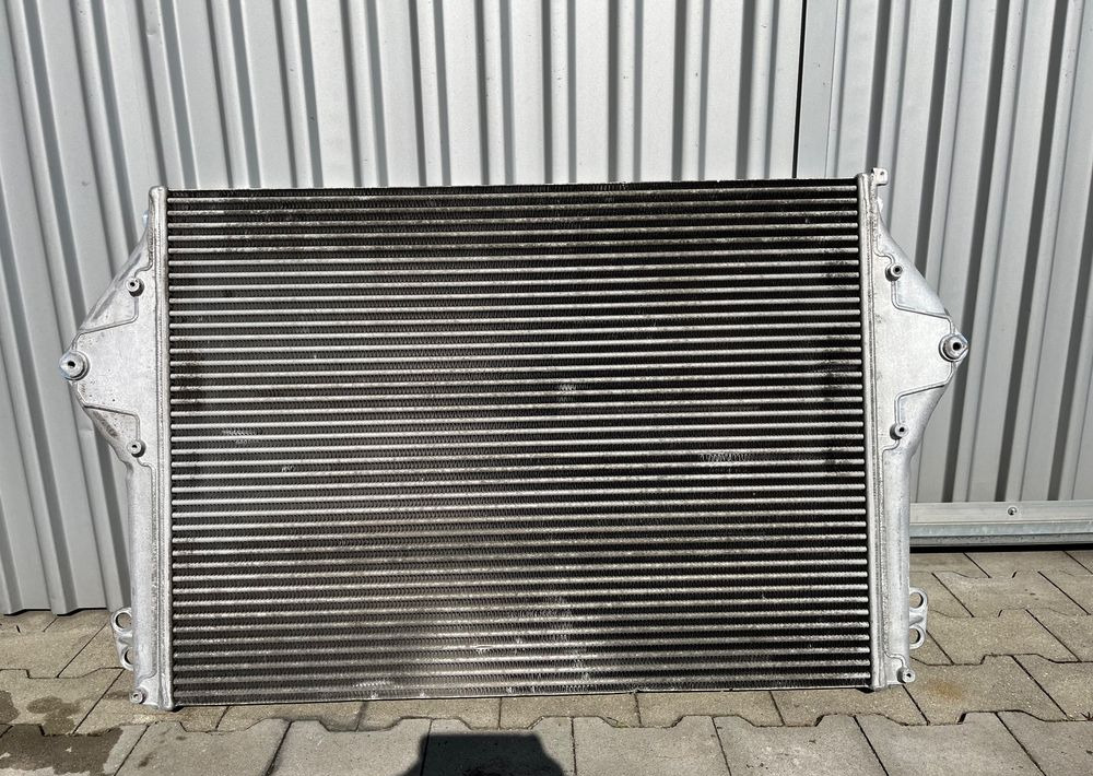 Intercooler Scania R NGR chłodnica powietrza 2433149 - نظام التبريد - شاحنة: صورة 2 Intercooler Scania R NGR chłodnica powietrza 2433149 - نظام التبريد - شاحنة: صورة 2