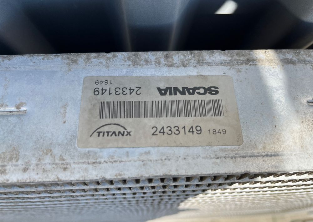 Intercooler Scania R NGR chłodnica powietrza 2433149 - نظام التبريد - شاحنة: صورة 3 Intercooler Scania R NGR chłodnica powietrza 2433149 - نظام التبريد - شاحنة: صورة 3