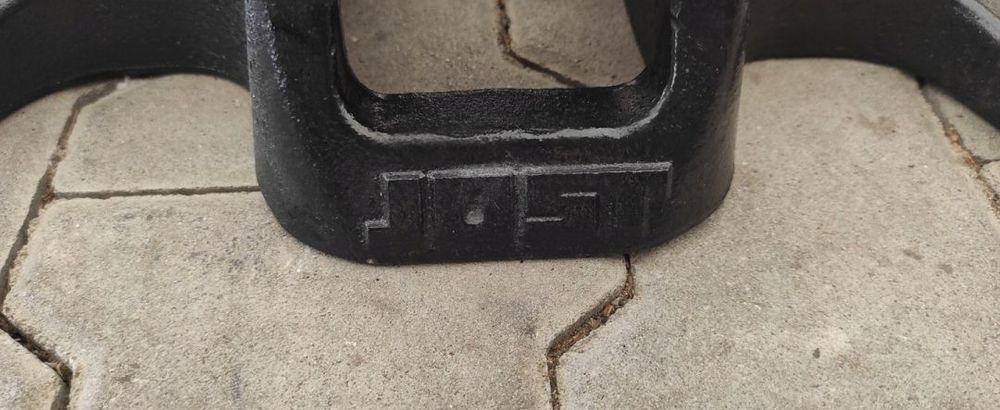 ŁAPA ŁAPY POD SIODŁO JOST 150mm NOWE - قارنة سرجية - شاحنة: صورة 2 ŁAPA ŁAPY POD SIODŁO JOST 150mm NOWE - قارنة سرجية - شاحنة: صورة 2