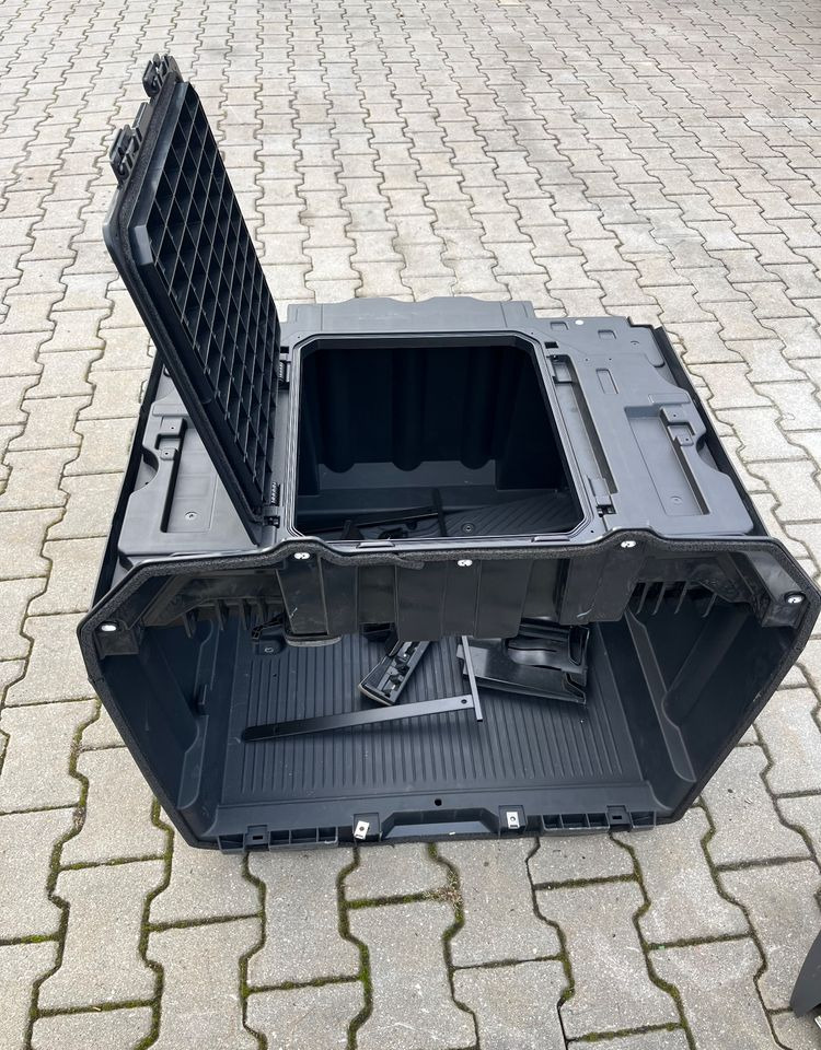 NOWY schowek wewnętrzny DAF XG+ skrzynka box - الكابينة والداخلية - شاحنة: صورة 1 NOWY schowek wewnętrzny DAF XG+ skrzynka box - الكابينة والداخلية - شاحنة: صورة 1