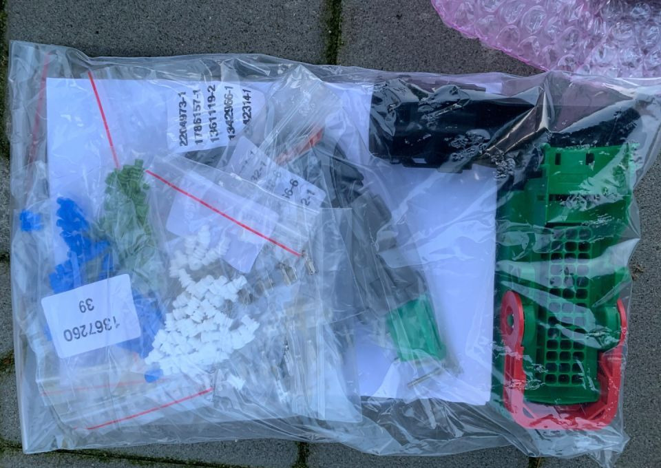 Scania R S komputer sterownik kaseta NOWY NGS NTG - وحدة إي سي يو - شاحنة: صورة 4 Scania R S komputer sterownik kaseta NOWY NGS NTG - وحدة إي سي يو - شاحنة: صورة 4