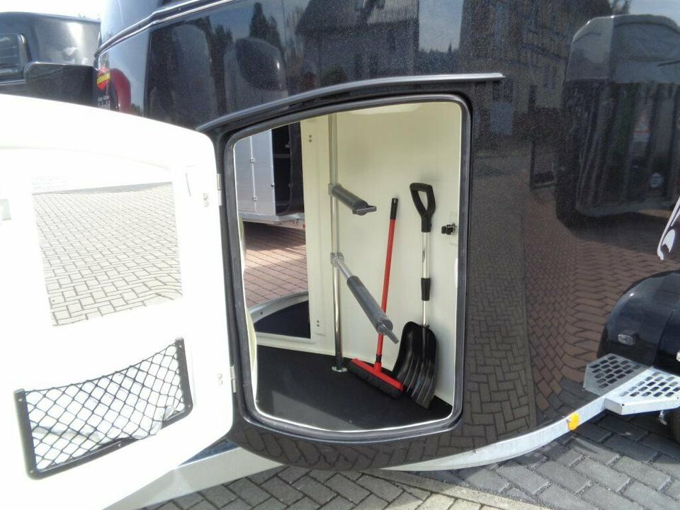 عربة نقل خيل Böckmann, Pferdeanhänger,  Grand Master, WCF,Aluboden, 100 km/h: صورة 13 عربة نقل خيل Böckmann, Pferdeanhänger,  Grand Master, WCF,Aluboden, 100 km/h: صورة 13