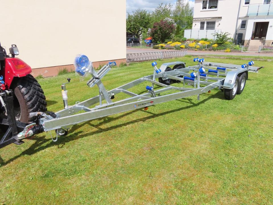 Böckmann - TPV PKW Anhänger Bootstrailer 2,7 to. Bootsanhänger - مقطورة القارب: صورة 1 Böckmann - TPV PKW Anhänger Bootstrailer 2,7 to. Bootsanhänger - مقطورة القارب: صورة 1