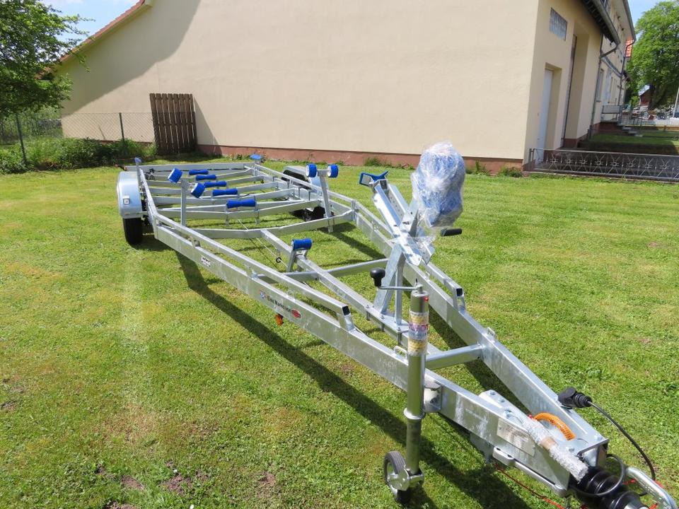 Böckmann TPV, PKW Anhänger, Bootstrailer, 3,5 to. Winde, 100 km/h - مقطورة القارب: صورة 4 Böckmann TPV, PKW Anhänger, Bootstrailer, 3,5 to. Winde, 100 km/h - مقطورة القارب: صورة 4