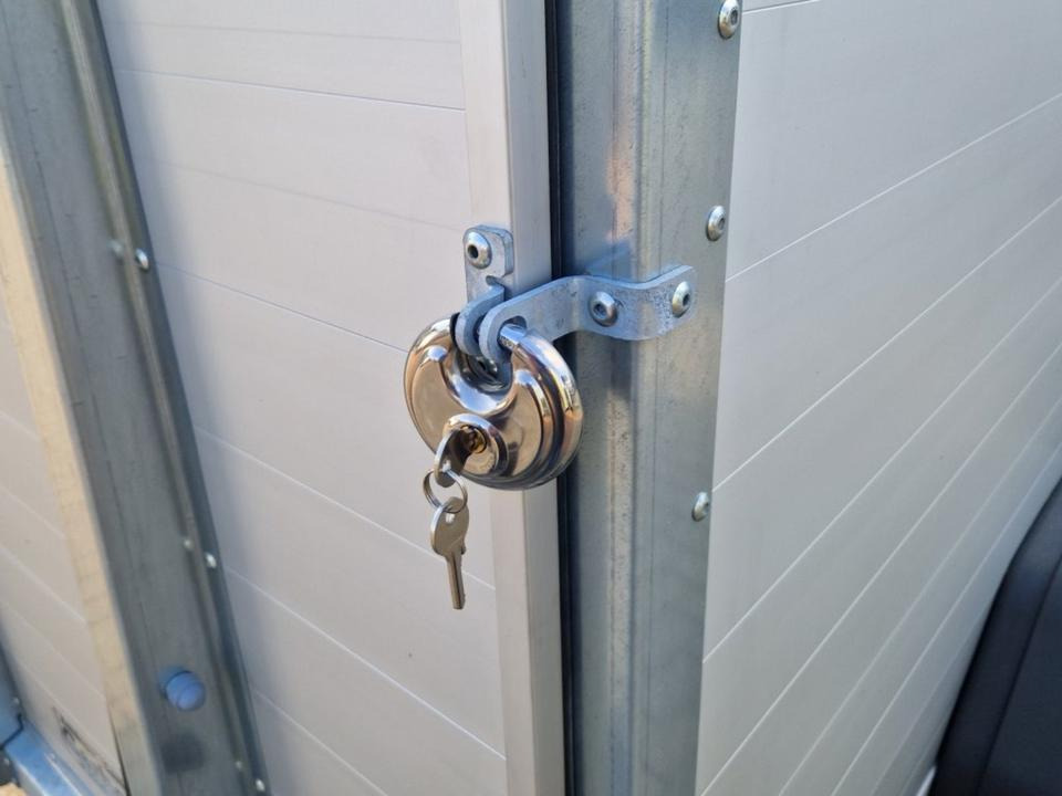 مقطورة بصندوق مغلق Kofferanhänger Geschlossen Umzug Leihanhänger Miete Transport 2t: صورة 6 مقطورة بصندوق مغلق Kofferanhänger Geschlossen Umzug Leihanhänger Miete Transport 2t: صورة 6