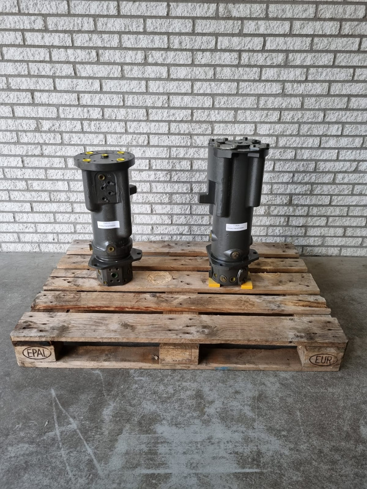 SENNEBOGEN Rotary union / Centrale doorvoer 113604 / 034570 - أجهزة هيدروليكية - آلة التعامل مع النفايات: صورة 1 SENNEBOGEN Rotary union / Centrale doorvoer 113604 / 034570 - أجهزة هيدروليكية - آلة التعامل مع النفايات: صورة 1