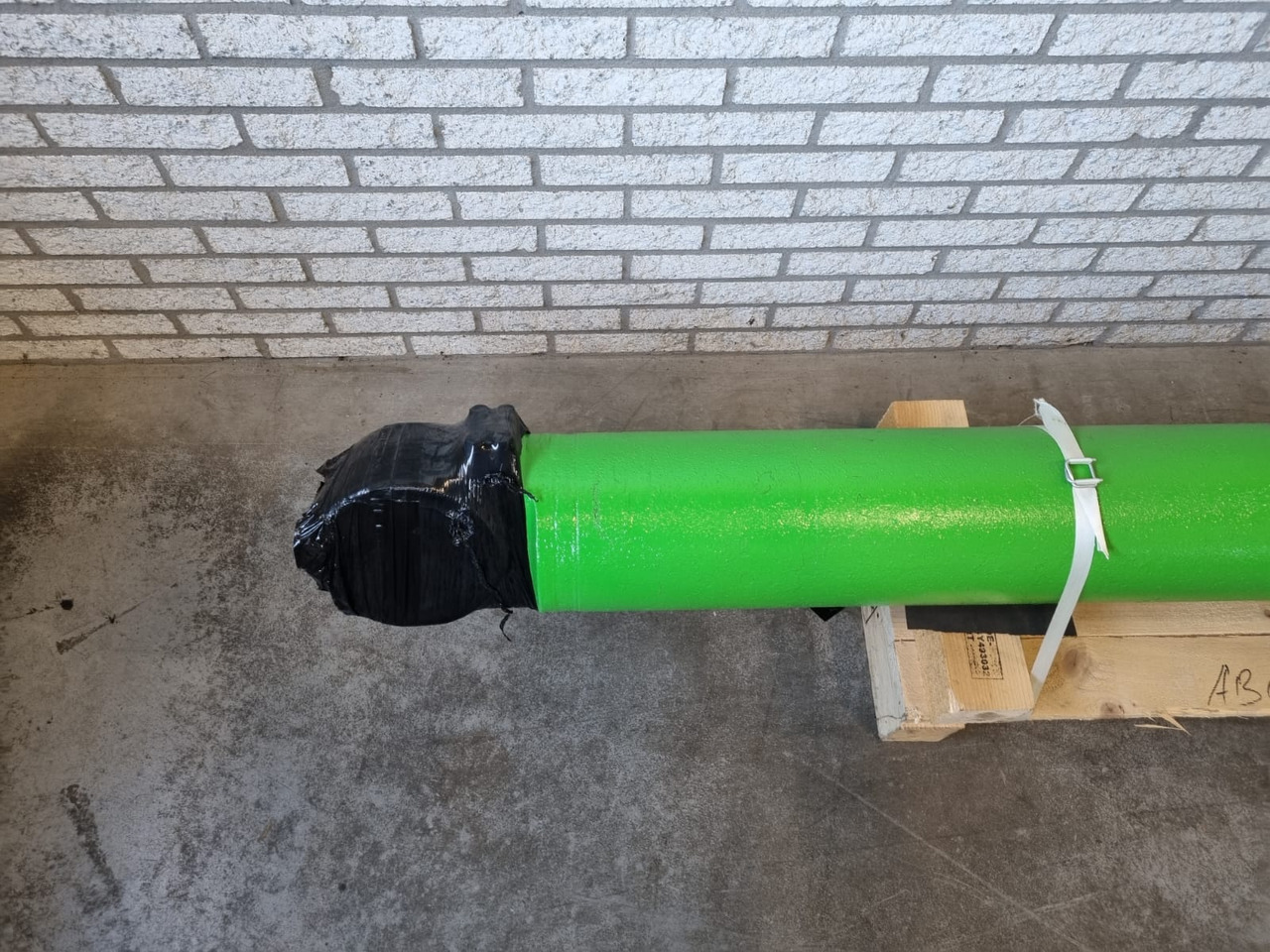 Sennebogen 870 Stick + boom Cylinder + 835 C boom + stick cylinder - أسطوانة هيدروليكية - آلة التعامل مع النفايات: صورة 3 Sennebogen 870 Stick + boom Cylinder + 835 C boom + stick cylinder - أسطوانة هيدروليكية - آلة التعامل مع النفايات: صورة 3