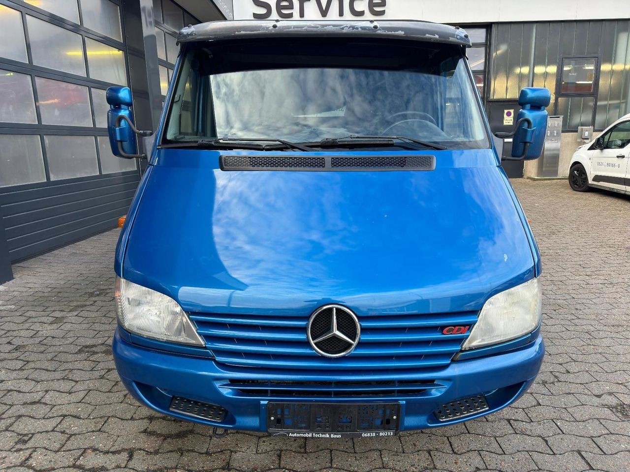 Mercedes-Benz Sprinter 2.7 CDI ABSCHLEPPWAGEN SCHLAFKABINE - شاحنة نقل سيارات شاحنة: صورة 2 Mercedes-Benz Sprinter 2.7 CDI ABSCHLEPPWAGEN SCHLAFKABINE - شاحنة نقل سيارات شاحنة: صورة 2