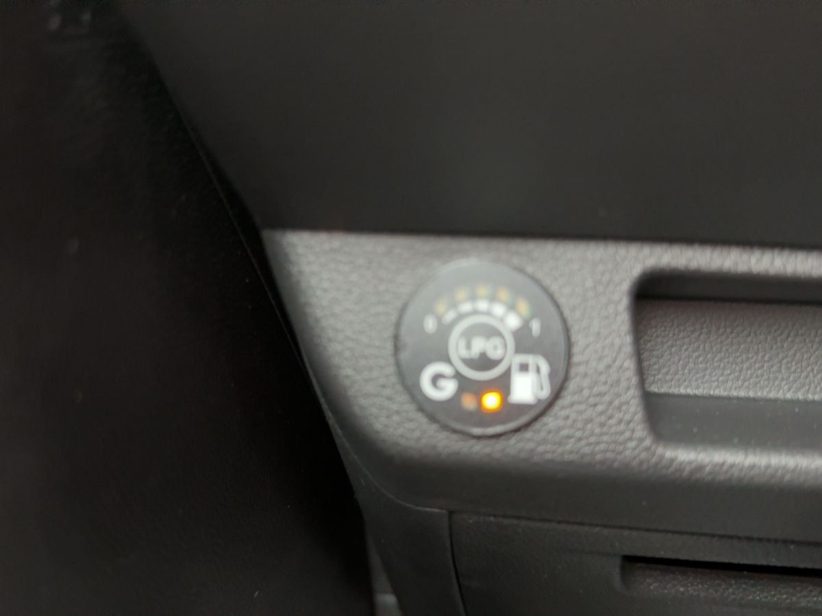 سيدان Renault Clio Evolution ECO-G 100 FLÜSSIGGAS (Benzin+LPG): صورة 14