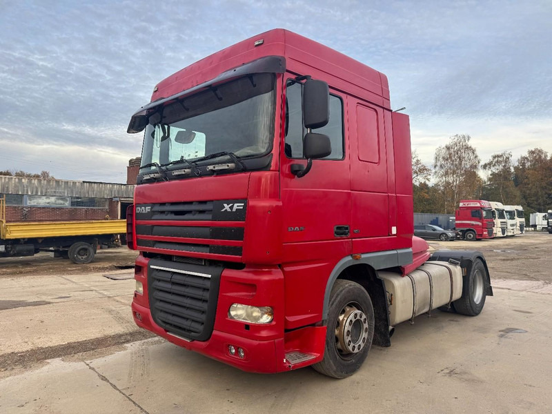 DAF 105 XF 460 Space Cab (MANUAL GEARBOX / BOITE MANUELLE / PERFECT !!!) - رأس تريلا: صورة 1 DAF 105 XF 460 Space Cab (MANUAL GEARBOX / BOITE MANUELLE / PERFECT !!!) - رأس تريلا: صورة 1