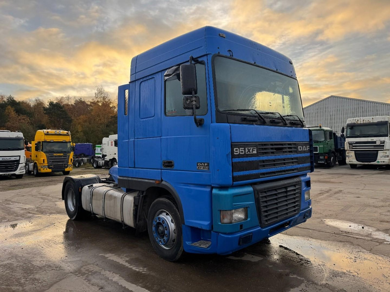 DAF 95 XF 480 Space Cab (EURO 3 / MANUAL GEARBOX / BOITE MANUELLE) - رأس تريلا: صورة 2 DAF 95 XF 480 Space Cab (EURO 3 / MANUAL GEARBOX / BOITE MANUELLE) - رأس تريلا: صورة 2