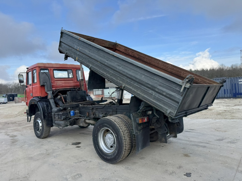 شاحنة قلاب Iveco Magirus 180-23 (GRAND PONT / 4X4 / LAMES / POMPE MANUELLE): صورة 8