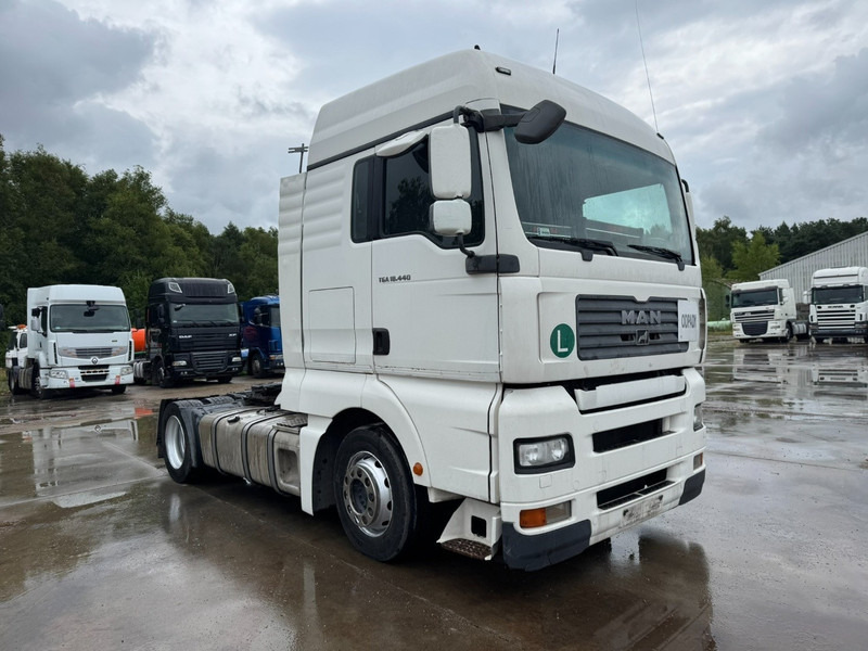 MAN TGA 18.440 (MANUAL GEARBOX / BOITE MANUELLE) - مقطورة السحب: صورة 3 MAN TGA 18.440 (MANUAL GEARBOX / BOITE MANUELLE) - مقطورة السحب: صورة 3