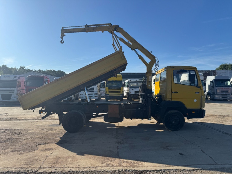 Mercedes-Benz SK 914 (STEEL SUSPENSION / HIAB CRANE / 6 CYLINDER WITH MANUAL PUMP / PERFECT GERMAN TRUCK !!!) - شاحنة قلاب, شاحنة كرين: صورة 4 Mercedes-Benz SK 914 (STEEL SUSPENSION / HIAB CRANE / 6 CYLINDER WITH MANUAL PUMP / PERFECT GERMAN TRUCK !!!) - شاحنة قلاب, شاحنة كرين: صورة 4