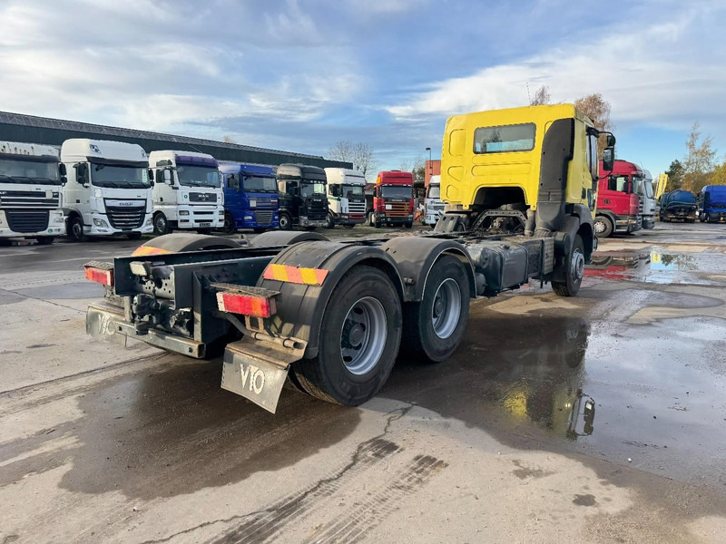 Renault Kerax 420 (GRAND PONT / SUSPENSION LAMES / BOITE MANUELLE / PARFAIT ETAT !!!) - شاحنة بهيكل معدني للمقصورة: صورة 5 Renault Kerax 420 (GRAND PONT / SUSPENSION LAMES / BOITE MANUELLE / PARFAIT ETAT !!!) - شاحنة بهيكل معدني للمقصورة: صورة 5