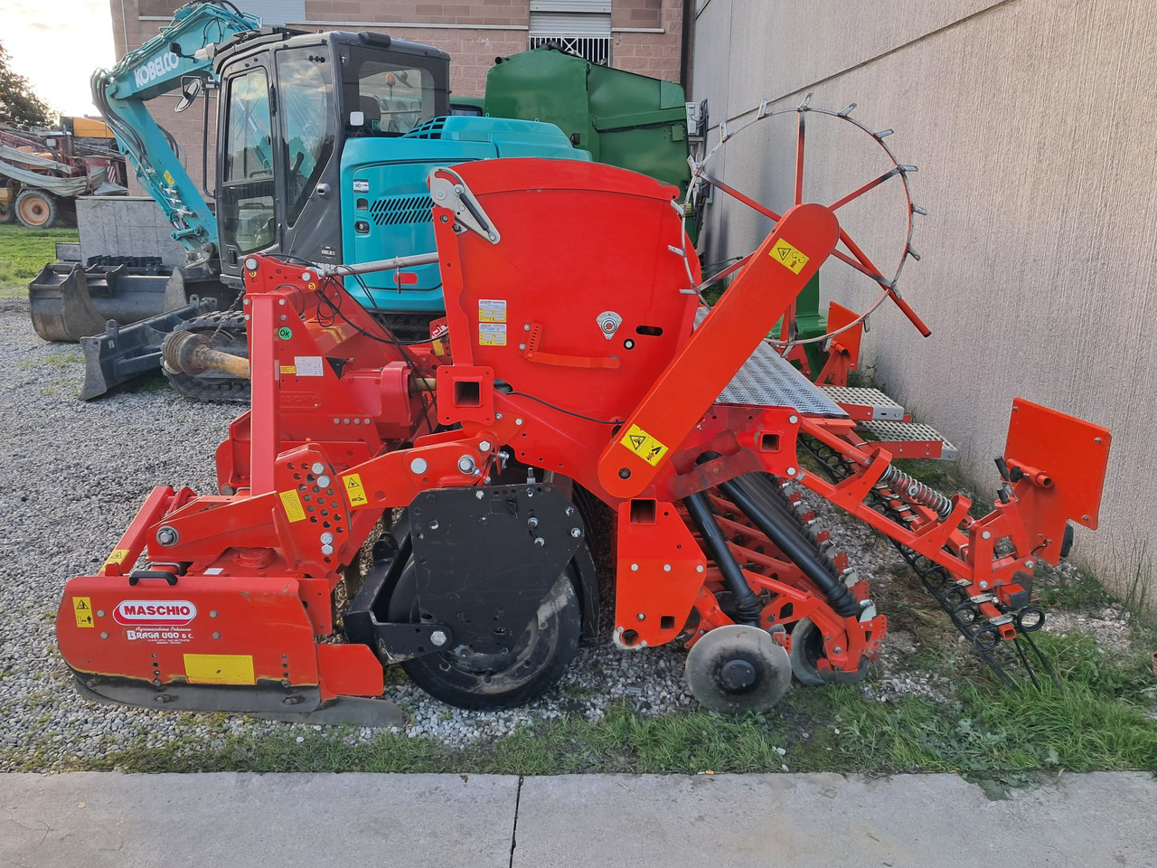MASCHIO SEMINATRICE COMBINATA DAMA 300 - آلة بذر الحصاد: صورة 2 MASCHIO SEMINATRICE COMBINATA DAMA 300 - آلة بذر الحصاد: صورة 2