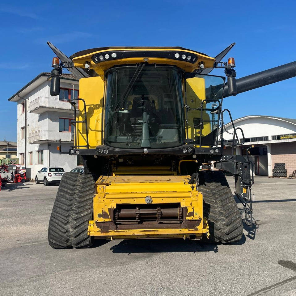 NEW HOLLAND MIETITREBBIA CR 9.90 - حصادة: صورة 3 NEW HOLLAND MIETITREBBIA CR 9.90 - حصادة: صورة 3
