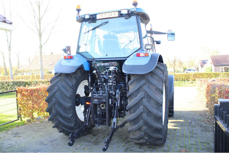 New Holland TM 140 - جرار: صورة 5 New Holland TM 140 - جرار: صورة 5