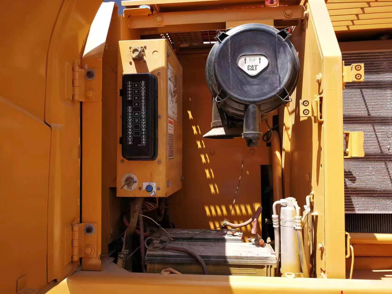 حفار زاحف CATERPILLAR 320c [ Copy ]: صورة 12