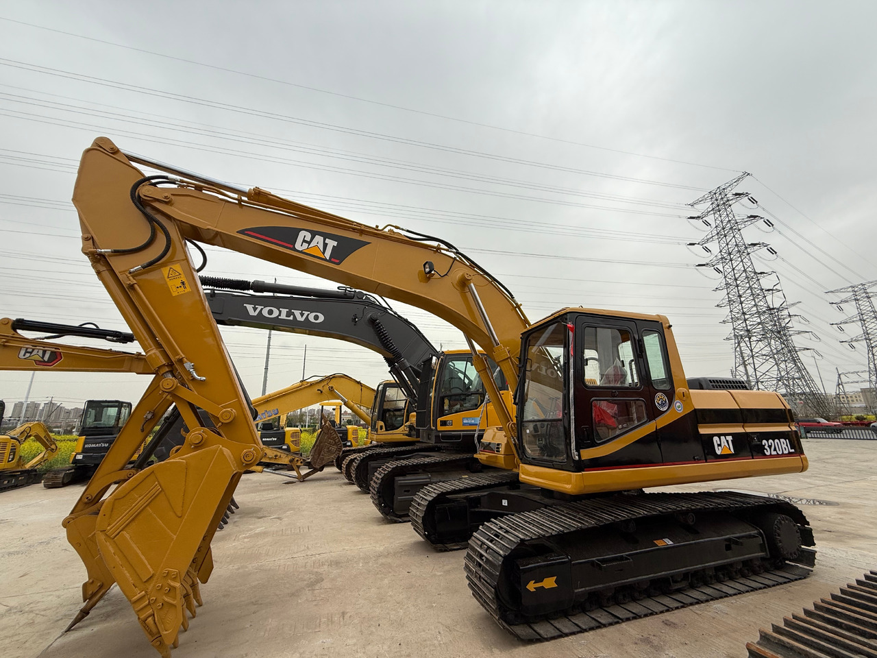 CATERPILLAR Used Cat 320B Excavator - حفار زاحف: صورة 3 CATERPILLAR Used Cat 320B Excavator - حفار زاحف: صورة 3