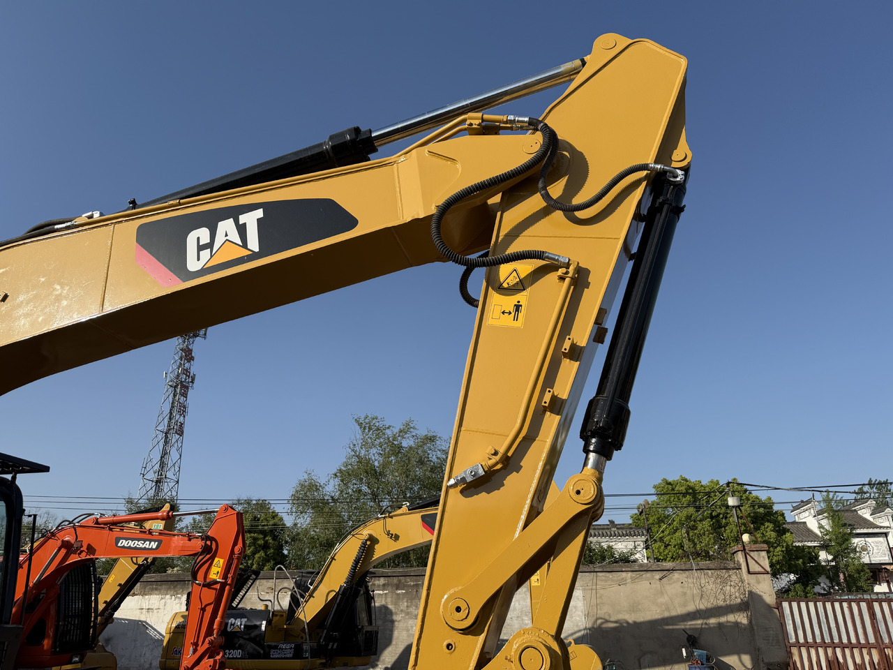 CATERPILLAR used cat 320d - حفار زاحف: صورة 2 CATERPILLAR used cat 320d - حفار زاحف: صورة 2