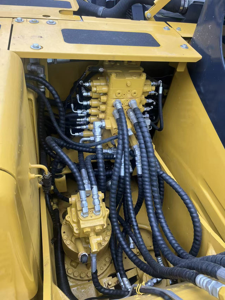 حفار زاحف KOMATSU PC130: صورة 7