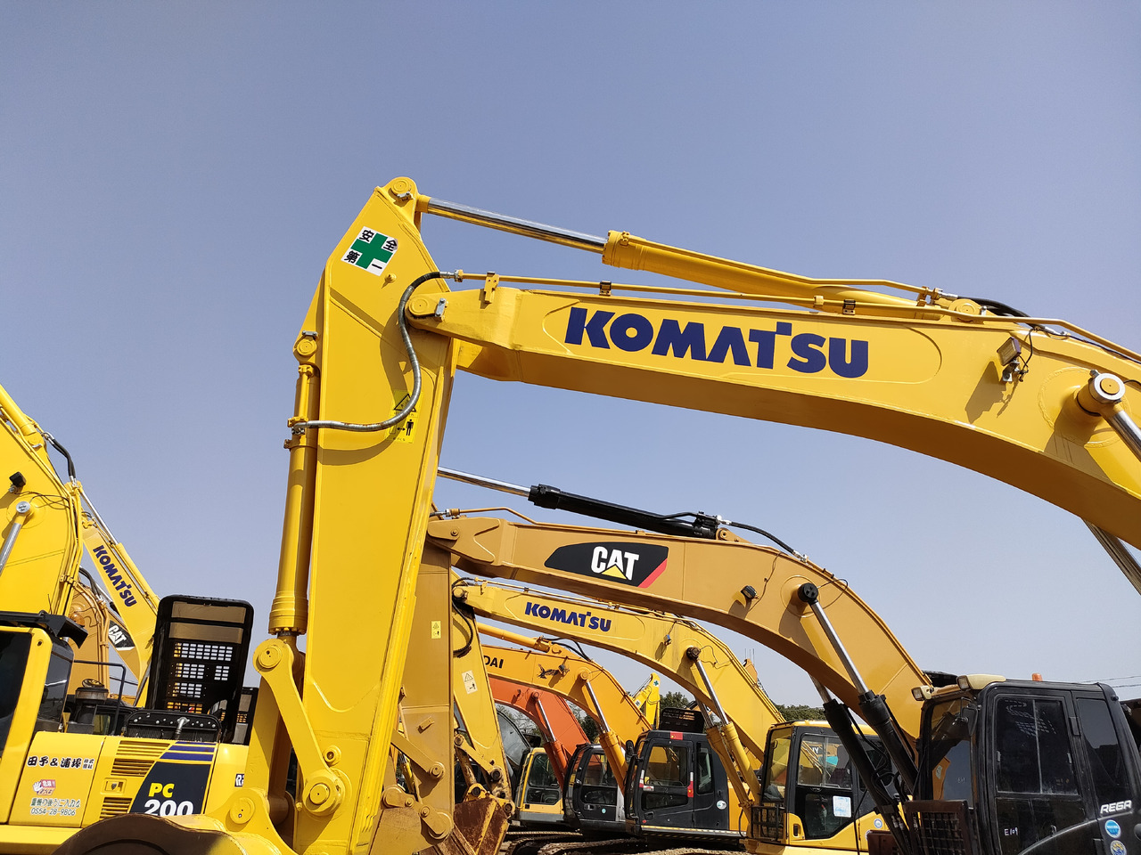 Komatsu pc350 - حفار زاحف: صورة 4 Komatsu pc350 - حفار زاحف: صورة 4