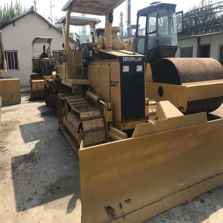Open Cabin D4c Used Cat Bulldozer , Cat D4 D4h D4g D4m D4k D5m D5g D5h Mini Bulldozer , CAT Dozer - بلدوزر: صورة 2 Open Cabin D4c Used Cat Bulldozer , Cat D4 D4h D4g D4m D4k D5m D5g D5h Mini Bulldozer , CAT Dozer - بلدوزر: صورة 2