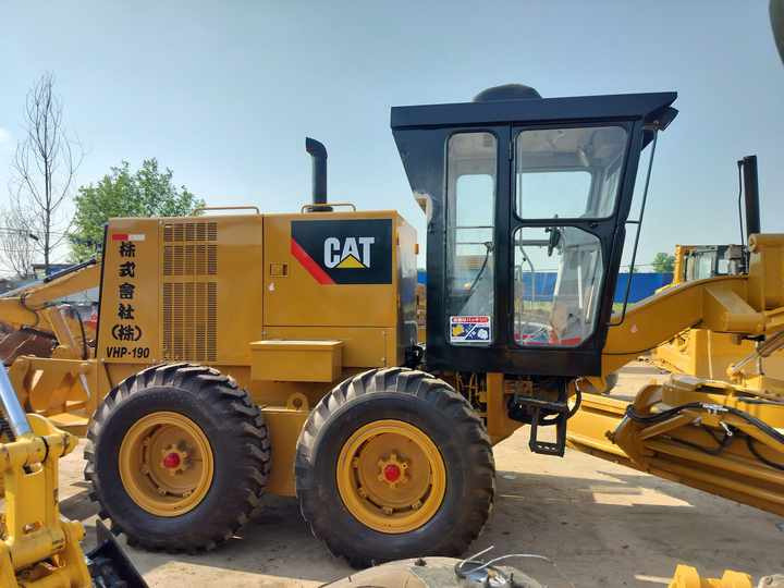 Used CAT 140H Motor Grader From Japan with Excellent Performance Caterpillar 140h in Good Condition for Sale - ماكينة تسوية: صورة 5 Used CAT 140H Motor Grader From Japan with Excellent Performance Caterpillar 140h in Good Condition for Sale - ماكينة تسوية: صورة 5
