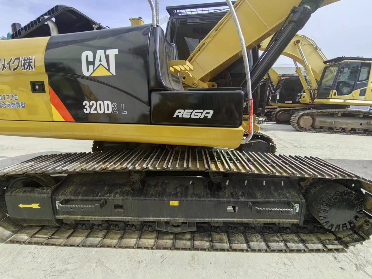 Used Caterpillar 320d excavator for sale at a low price. - حفار زاحف: صورة 2 Used Caterpillar 320d excavator for sale at a low price. - حفار زاحف: صورة 2