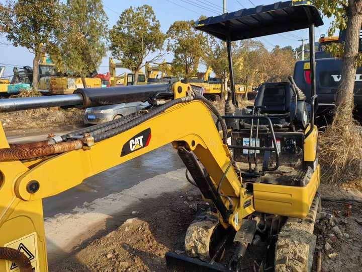 Used Digger CAT 301 Construction Machinery 2 Ton Construction Digger Used CAT 301 Cheap Excavator - حفار صغير: صورة 4 Used Digger CAT 301 Construction Machinery 2 Ton Construction Digger Used CAT 301 Cheap Excavator - حفار صغير: صورة 4