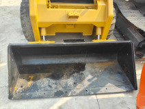 Used Front Loader Tractor CAT 246D Skid Steer Loader / Used Cat 226B 246C 246d Mini Skid Steer Loader in Stock - شيول صغير: صورة 3 Used Front Loader Tractor CAT 246D Skid Steer Loader / Used Cat 226B 246C 246d Mini Skid Steer Loader in Stock - شيول صغير: صورة 3