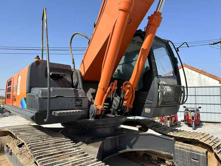 Used Hitachi Zx 350 Excavator with Loe Shipping and Certificate Global Shipping - حفار زاحف: صورة 3 Used Hitachi Zx 350 Excavator with Loe Shipping and Certificate Global Shipping - حفار زاحف: صورة 3