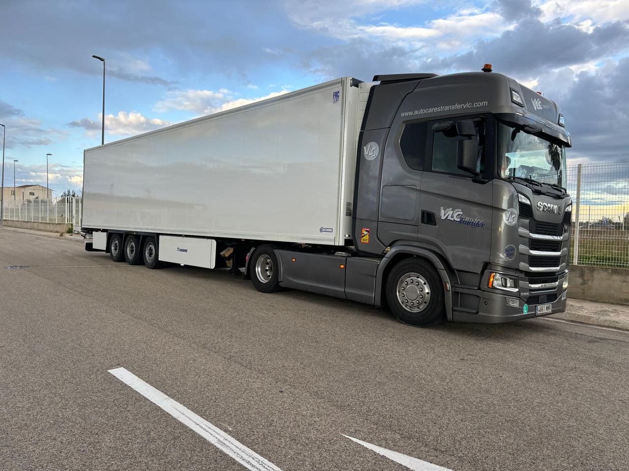 SCANIA S500 - شاحنة ذات مبرد: صورة 1 SCANIA S500 - شاحنة ذات مبرد: صورة 1