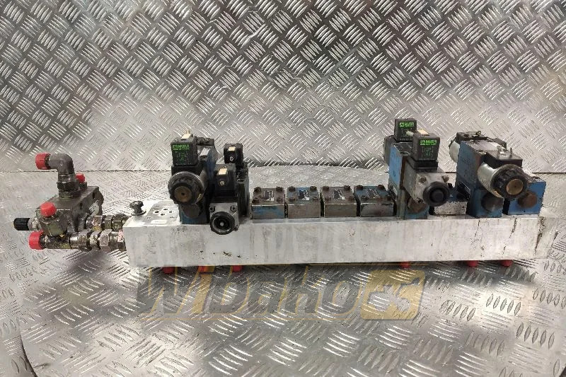 Atlas Copco ROC P7-11 - صمام هيدروليكي - آلات الإنشاء: صورة 1 Atlas Copco ROC P7-11 - صمام هيدروليكي - آلات الإنشاء: صورة 1