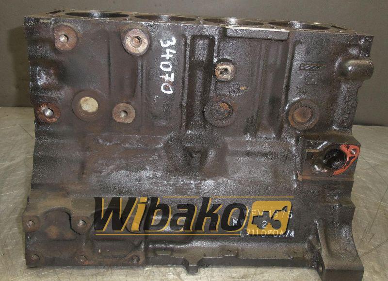Block Perkins 500 WFM1875/L711DP0A/4 - مجموعة الأسطوانة - آلات الإنشاء: صورة 1 Block Perkins 500 WFM1875/L711DP0A/4 - مجموعة الأسطوانة - آلات الإنشاء: صورة 1